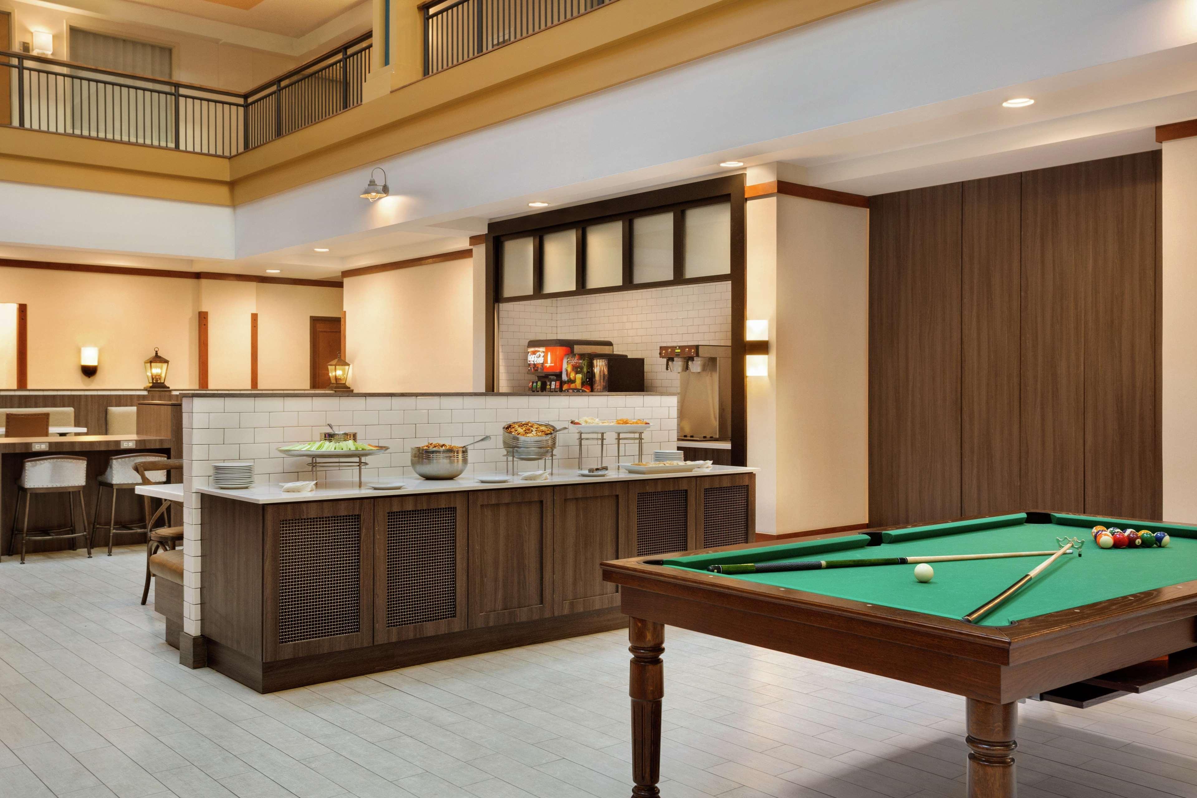 Embassy By Hilton International Airport 4*