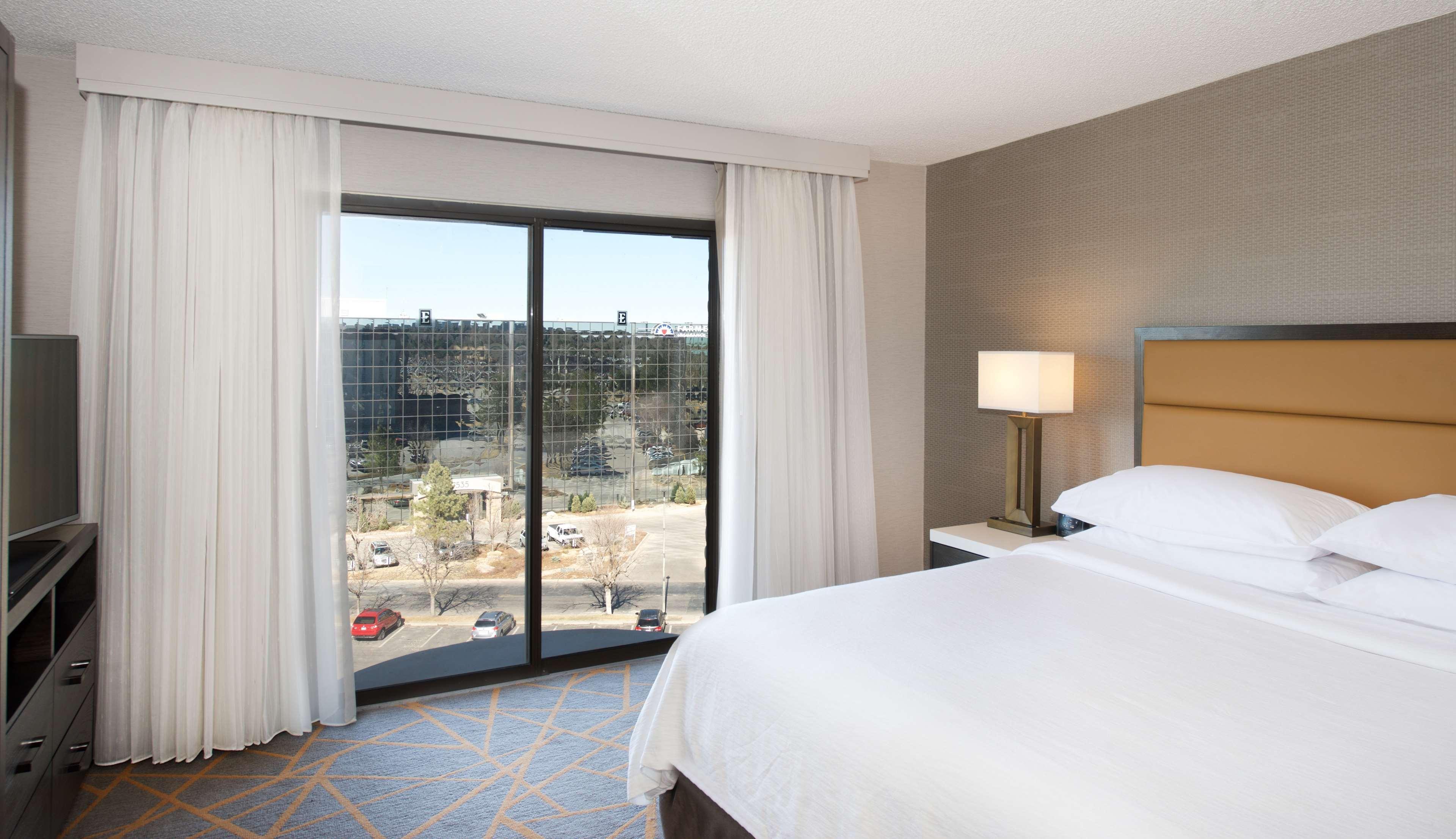 Embassy By Hilton Tech Center North Hotel 3*