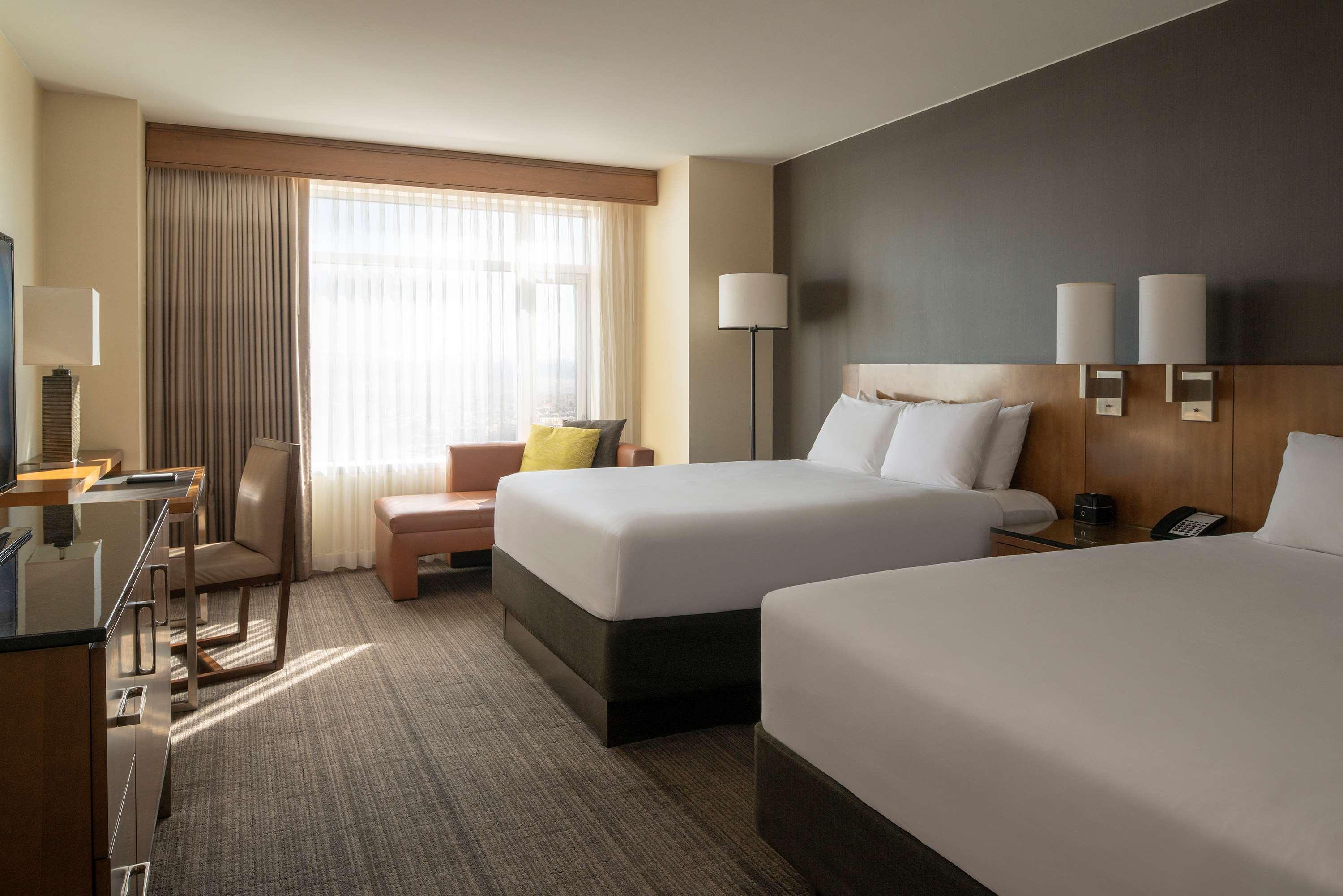 Hampton & Denver-cherry Creek Hotel