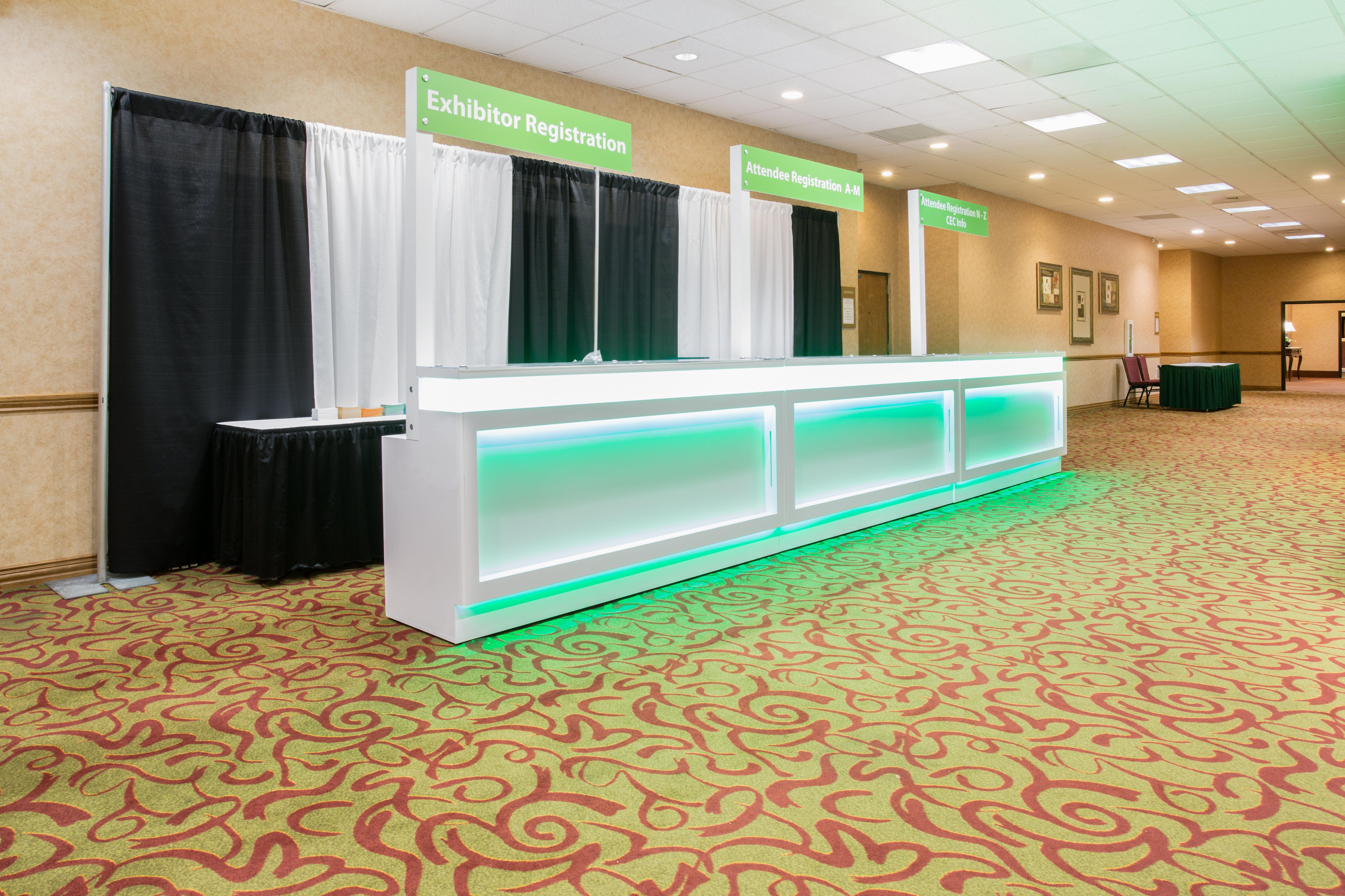 Crowne Plaza International Airport, An Ihg
