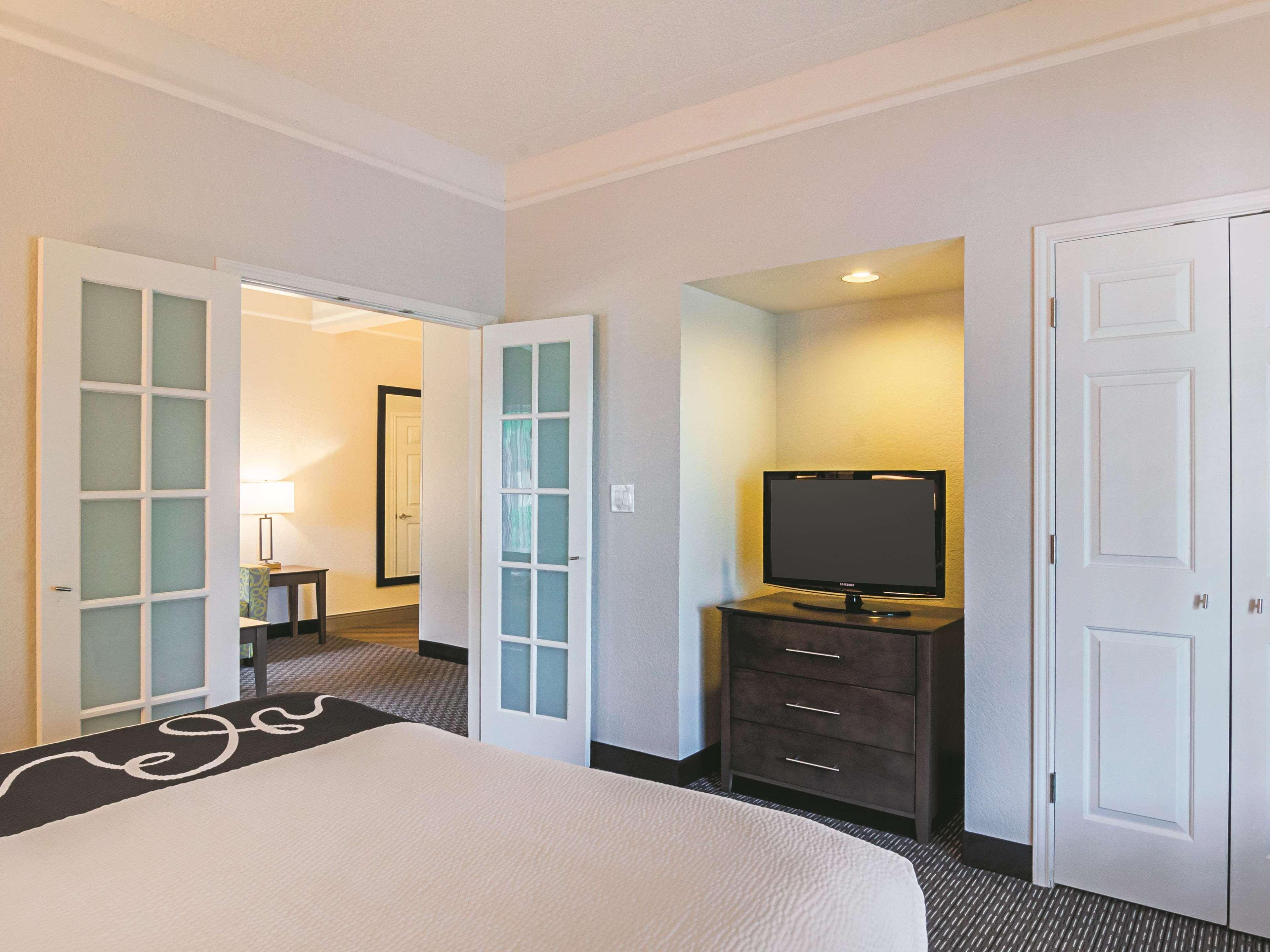 La Quinta By Wyndham Airport Dia Hotel 3*