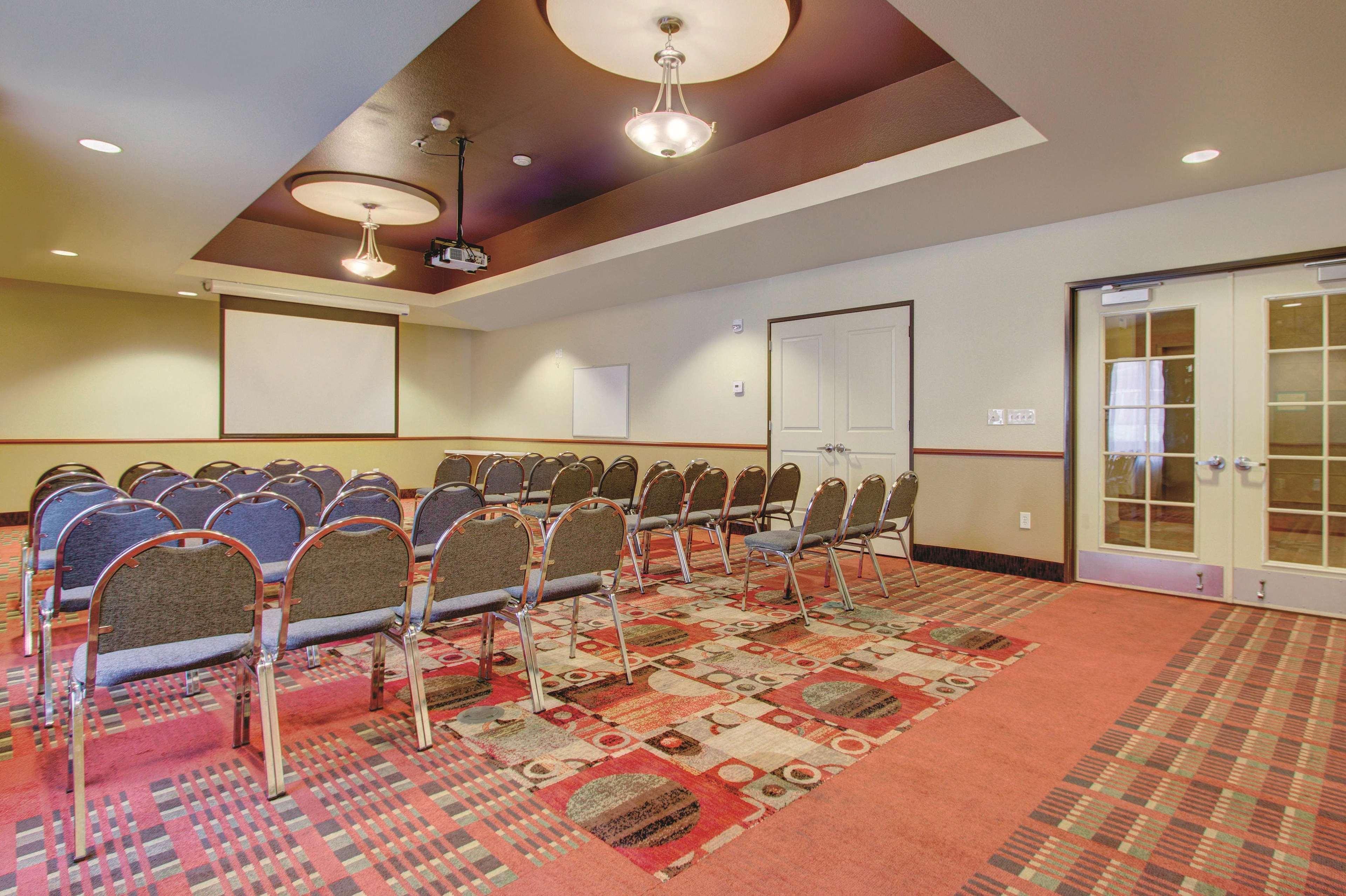 Hotel La Quinta By Wyndham Gateway Park 3*