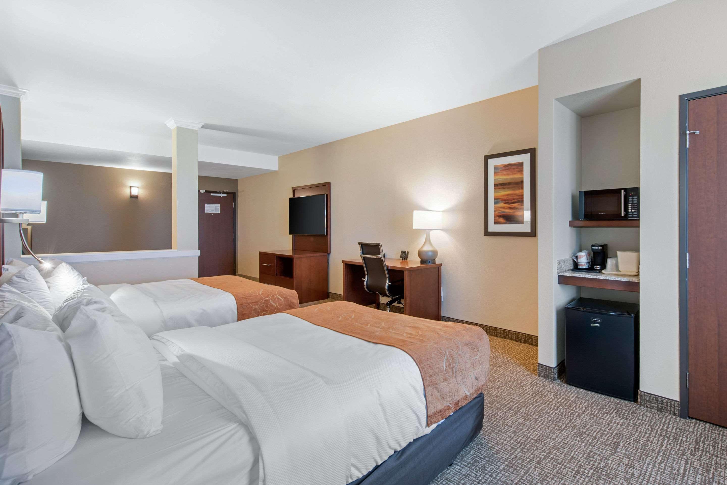 Comfort International Airport 3*