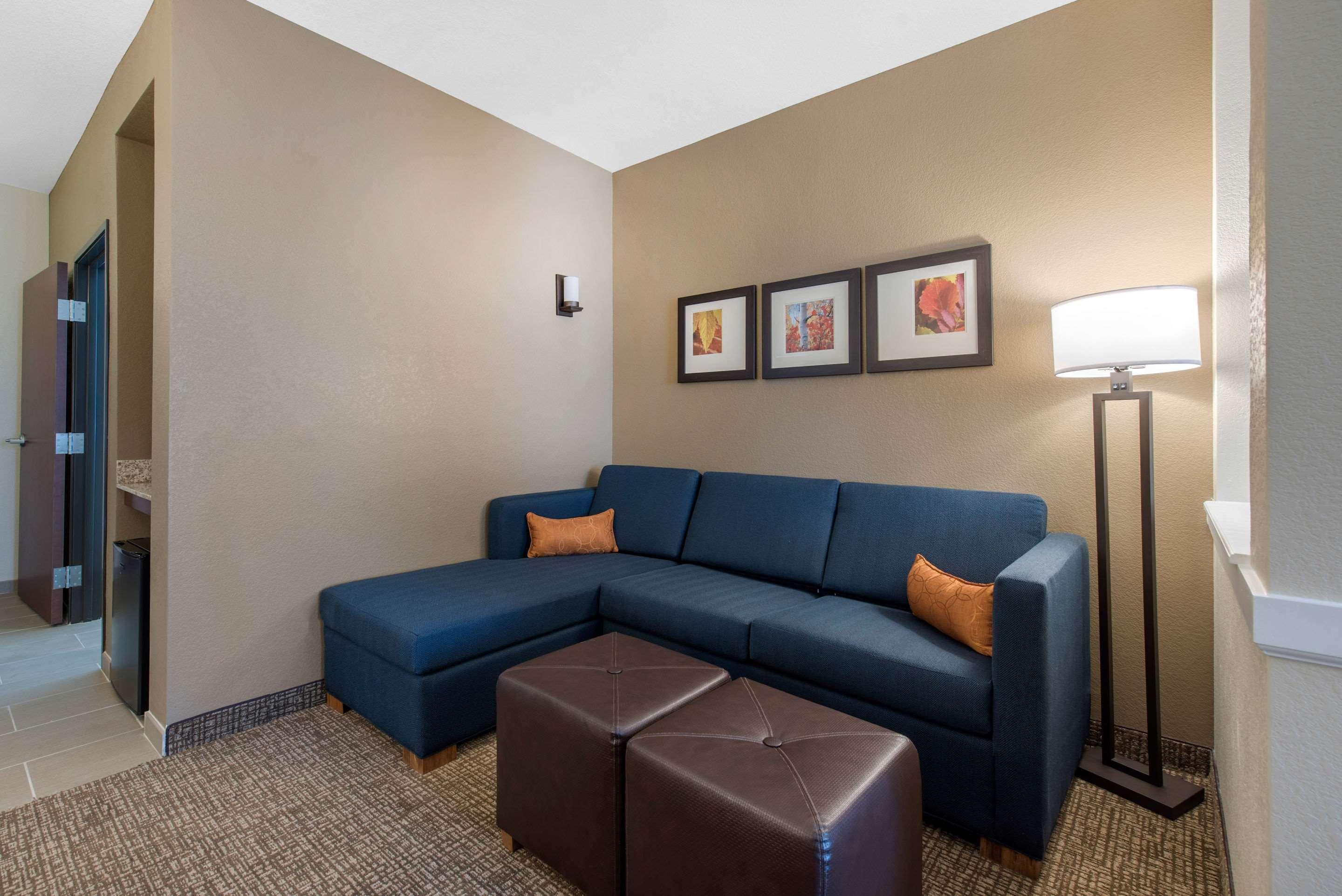 Comfort International Airport 3*