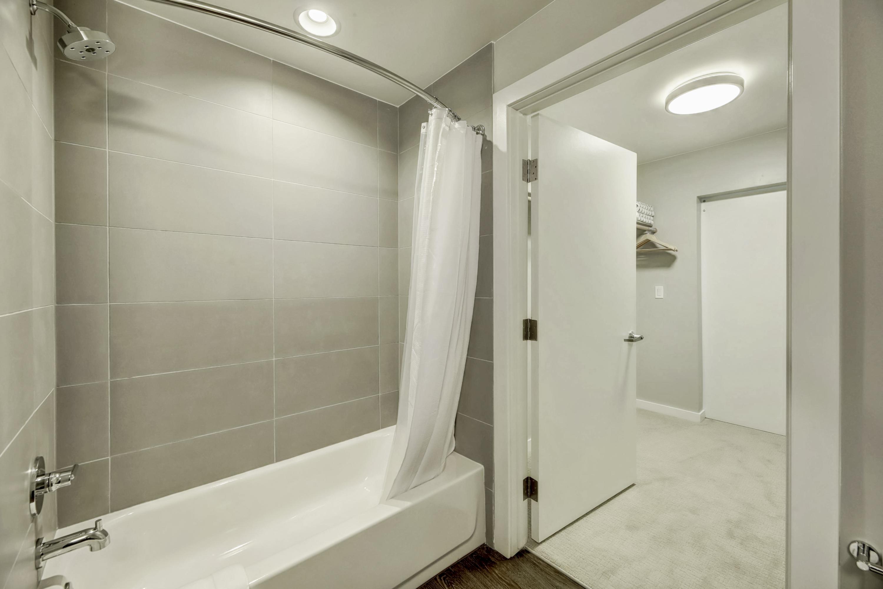Mint House - Downtown Union Station 4*