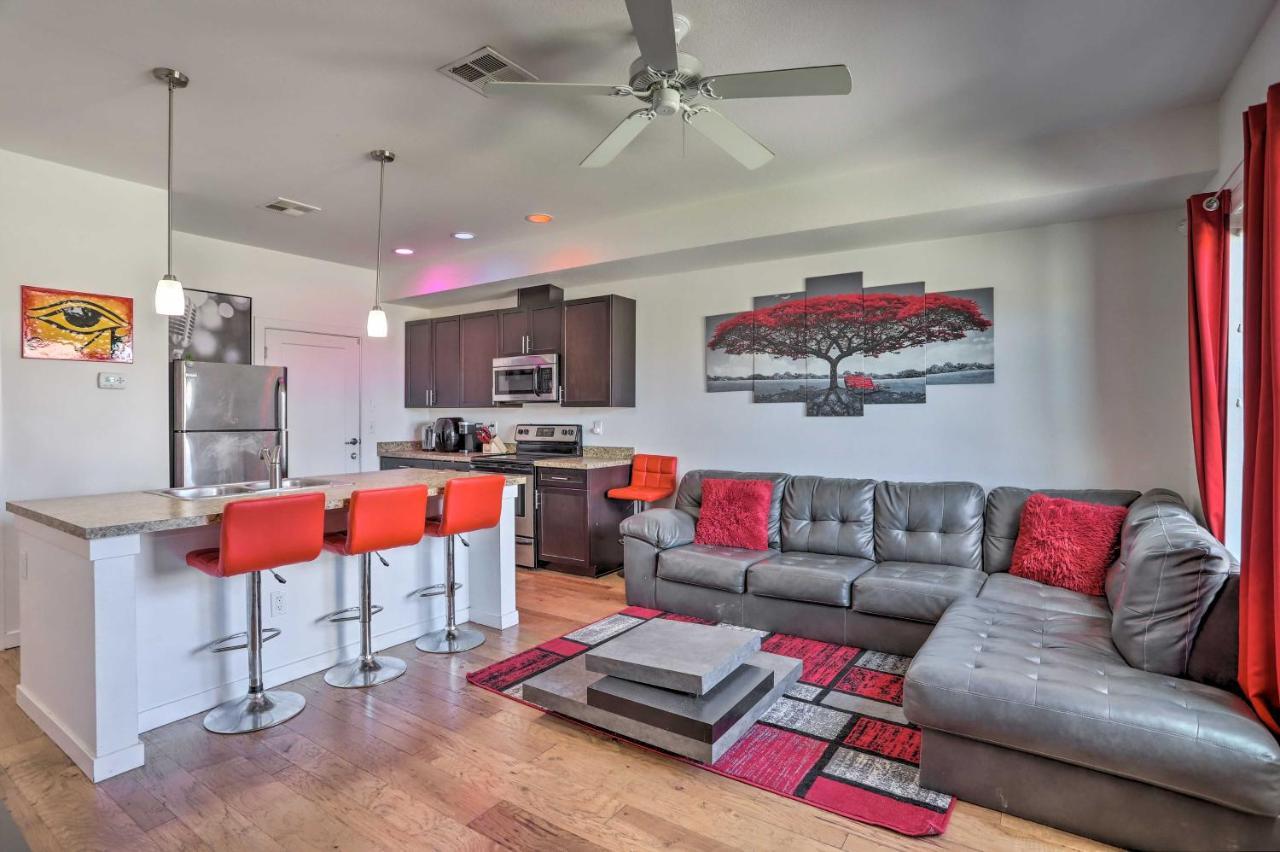 Spacious Townhome Less Than Half Mi To Park! Holiday home