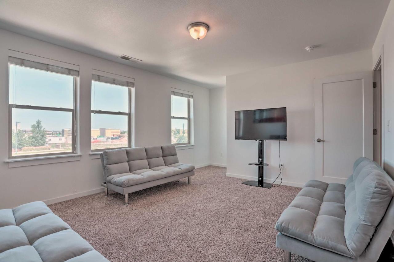 Spacious Townhome Less Than Half Mi To Park! Holiday home *