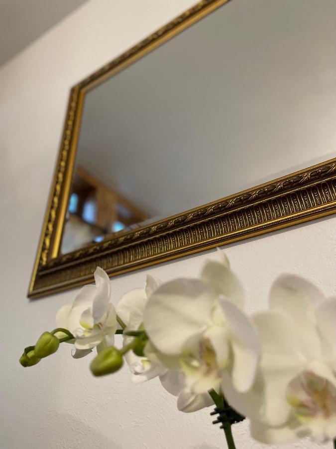 Hotel Flora House