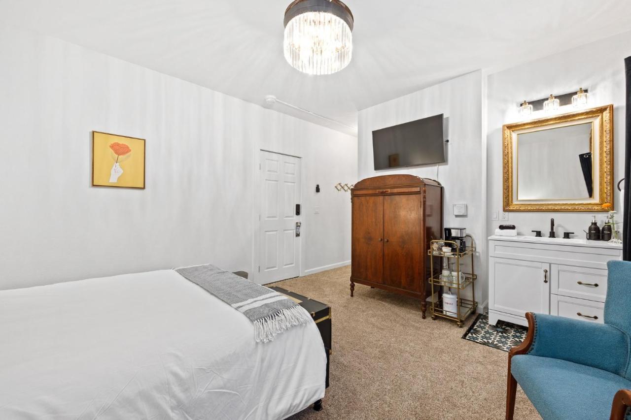 Hotel Flora House 5*