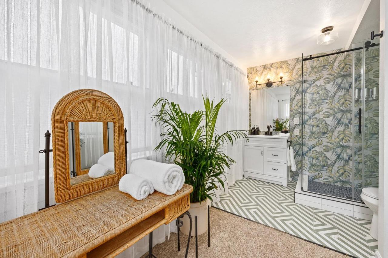 Flora House 5* Denver