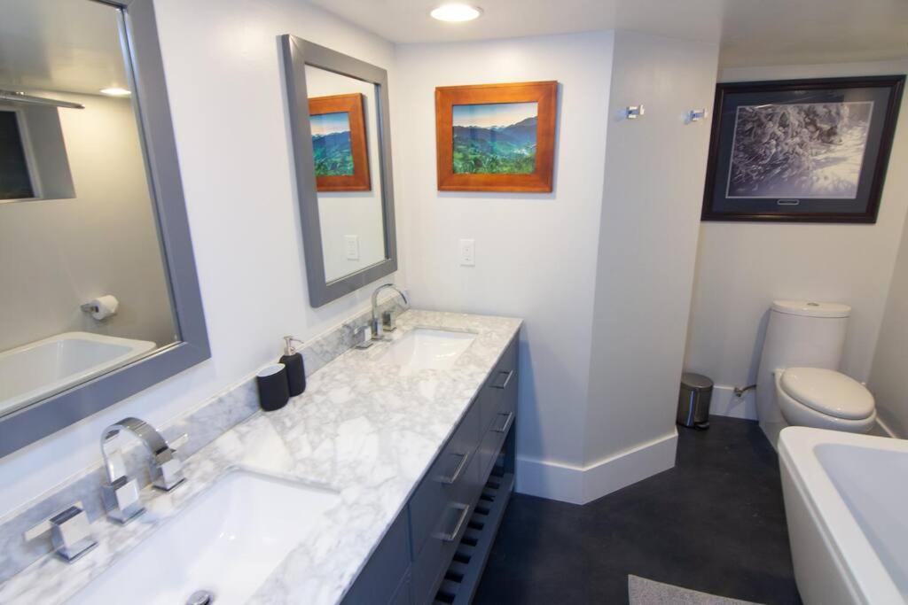 Perfect Urban Sanctuary For 8 W Hot Tub Near Park Holiday home *