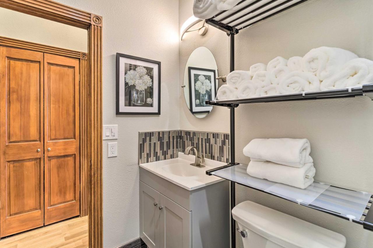 Updated Townhome Less Than 1 Mi To St Josephs