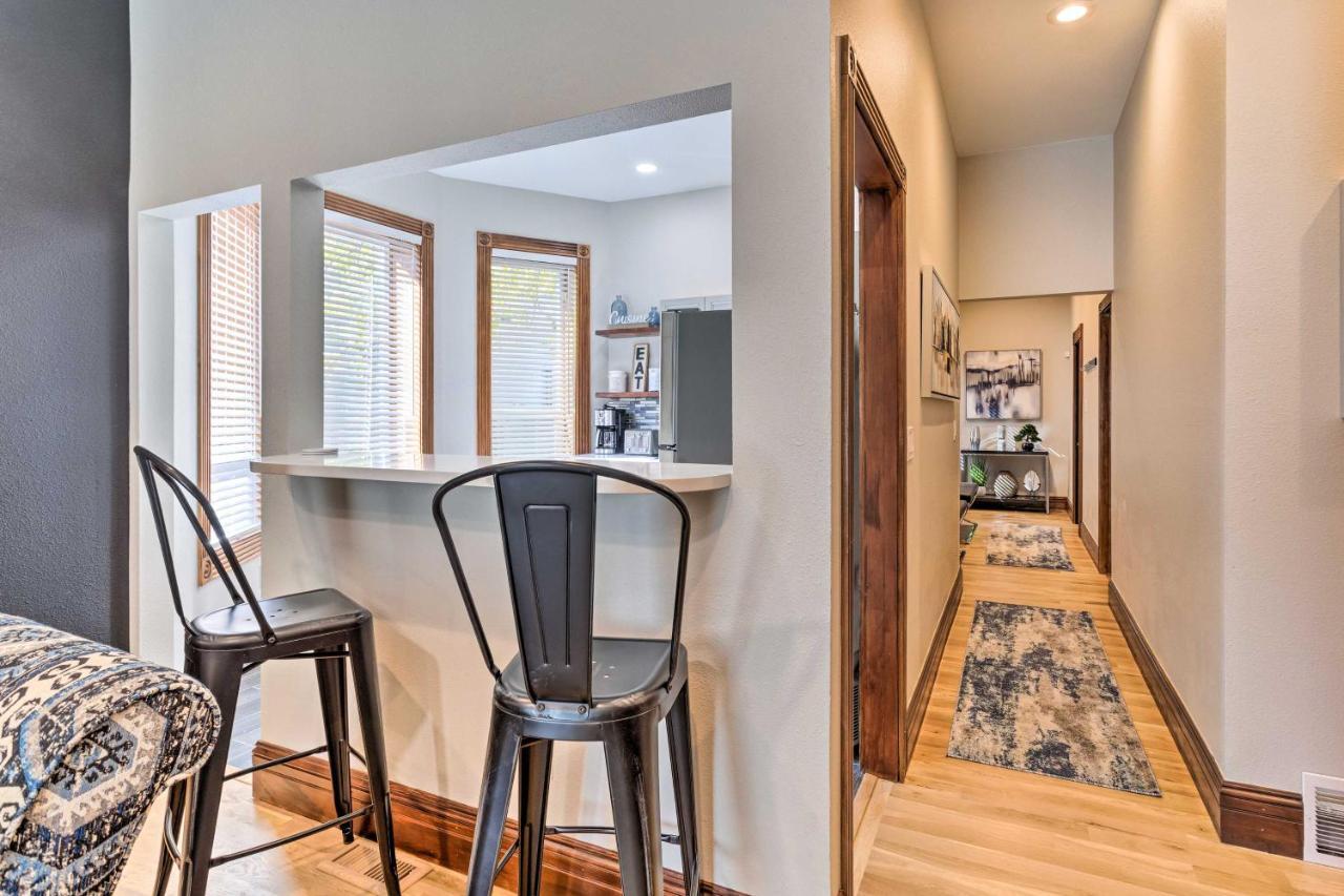Updated Townhome Less Than 1 Mi To St Josephs Holiday home Denver