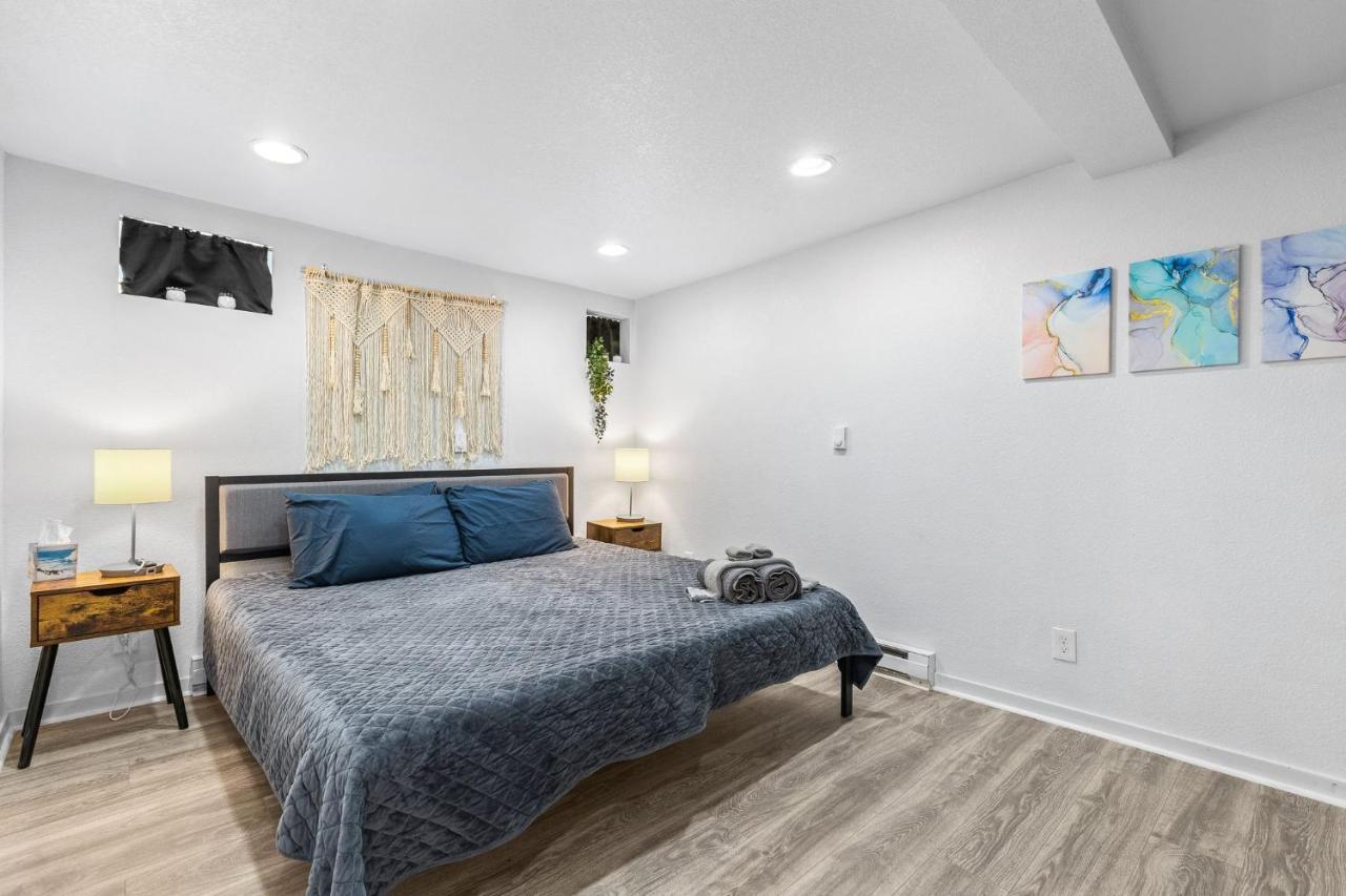 Holiday home Basement With Full Kitchen And Near Downtown