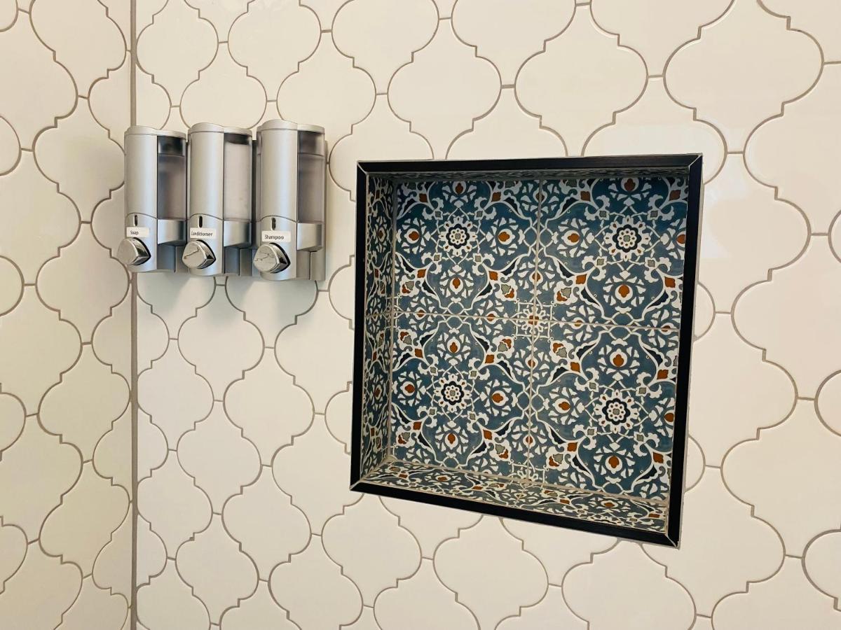 Flora House 5* Denver