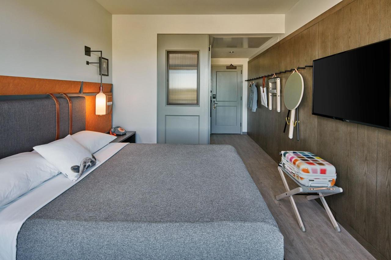 Moxy Cherry Creek Hotel