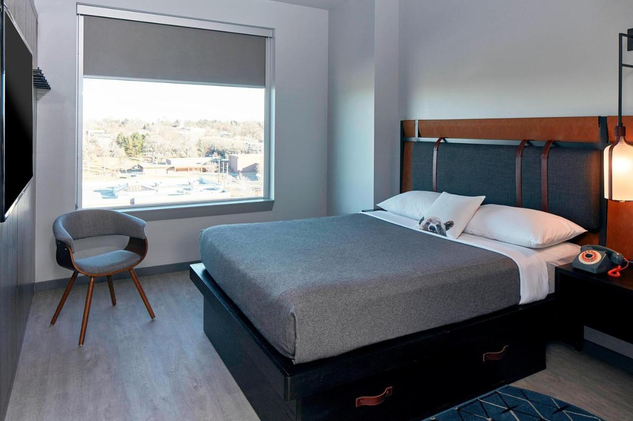 Hotel Moxy Cherry Creek