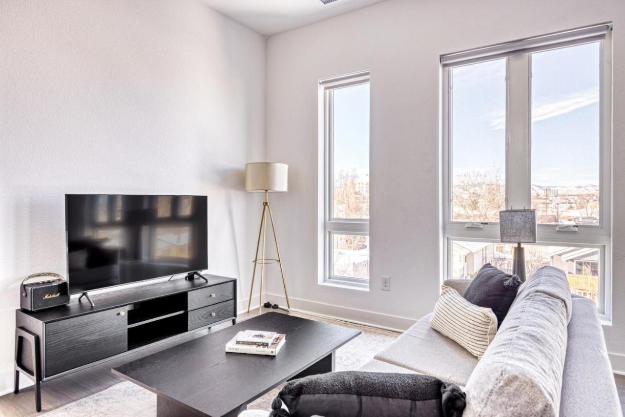 Sloans 2br W Gym Wd Roof Nr Park Den-105 Apartment *