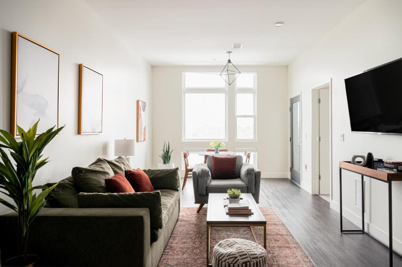 Modern Allure Lifestyle - View - Zuni Lofts Holiday home Denver