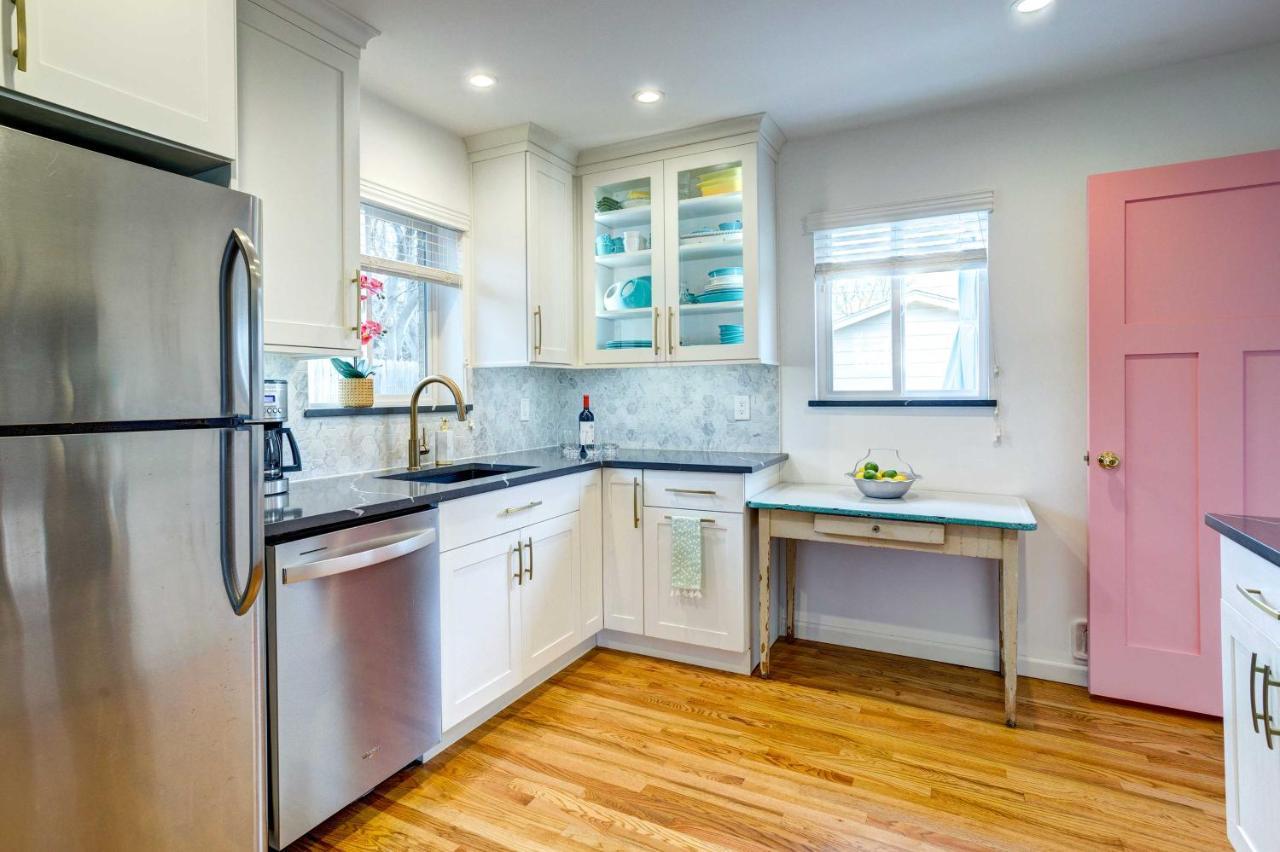 Vacation With Patio, Near Zoo! Holiday home Denver
