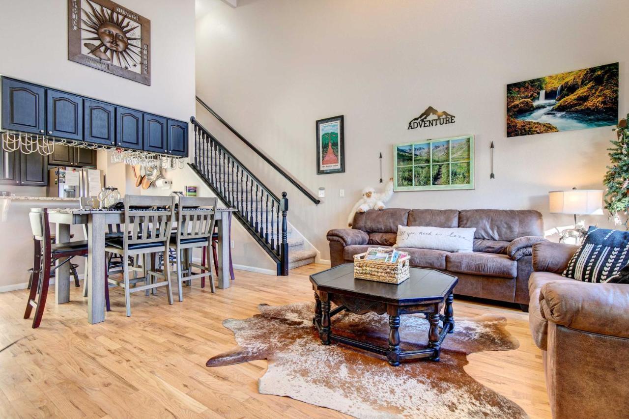Holiday home Townhome In Highlands With Spacious Yard! *