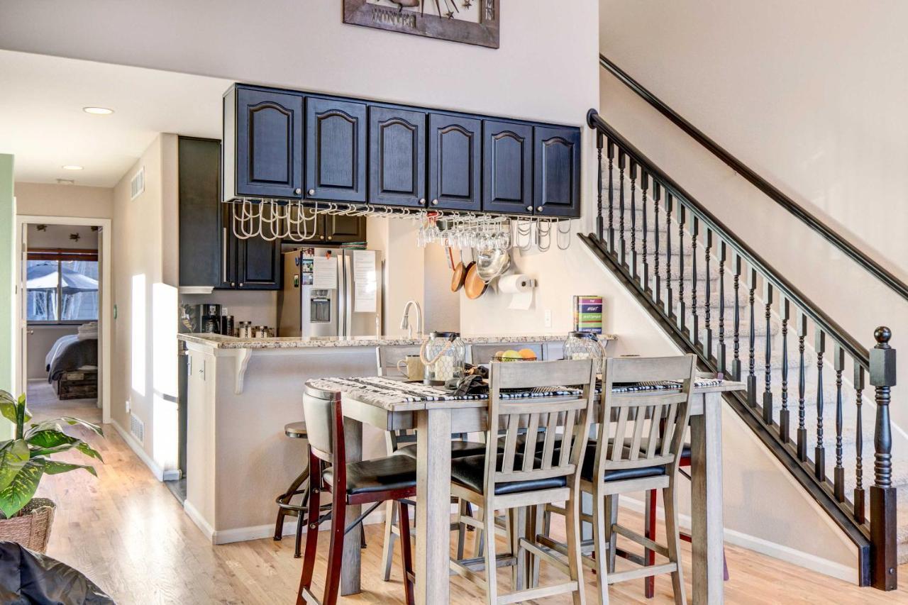 Holiday home Townhome In Highlands With Spacious Yard! *