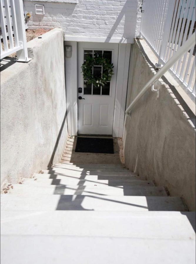 Artsy Platt Park Suite, Quick Mountain Access! * Denver
