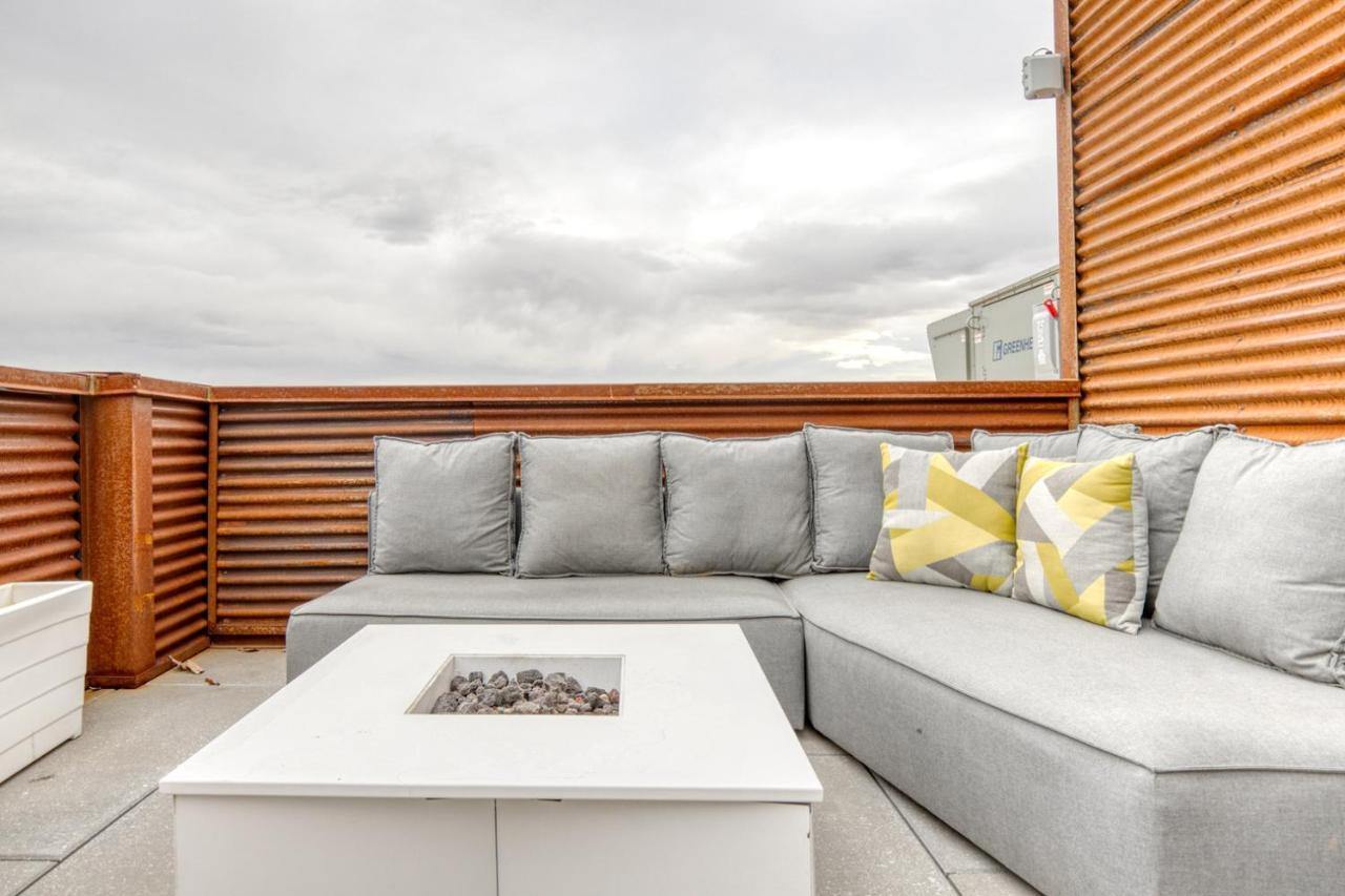Cherry Creek W Lounge Wd Nr 2nd Av Shops Den-57 Apartment Denver