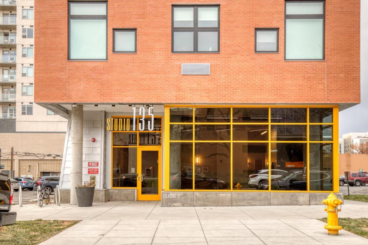 Cherry Creek W Lounge Wd Nr 2nd Av Shops Den-57 Apartment Denver