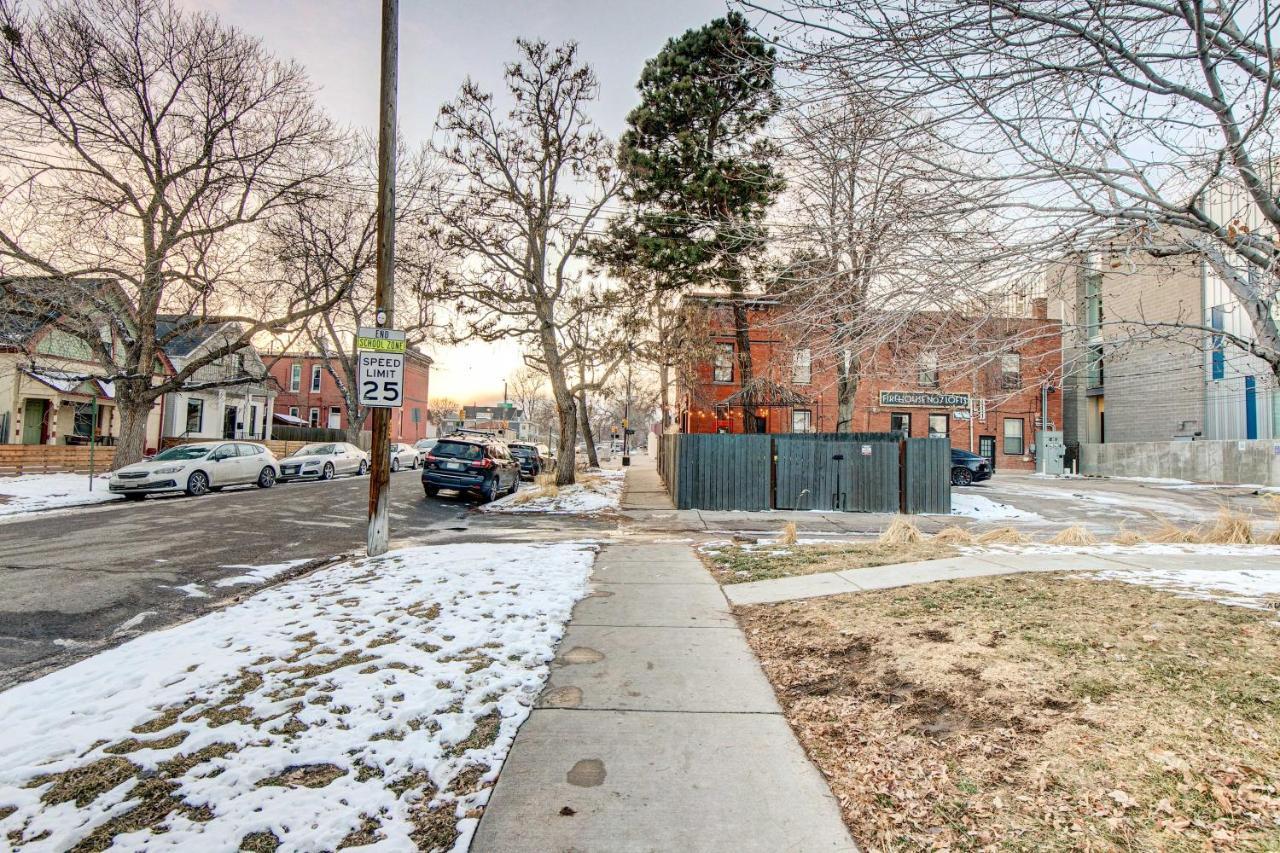 Townhome In Highlands With Spacious Yard!