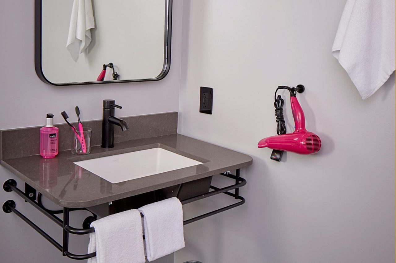 Moxy Cherry Creek 3* Denver