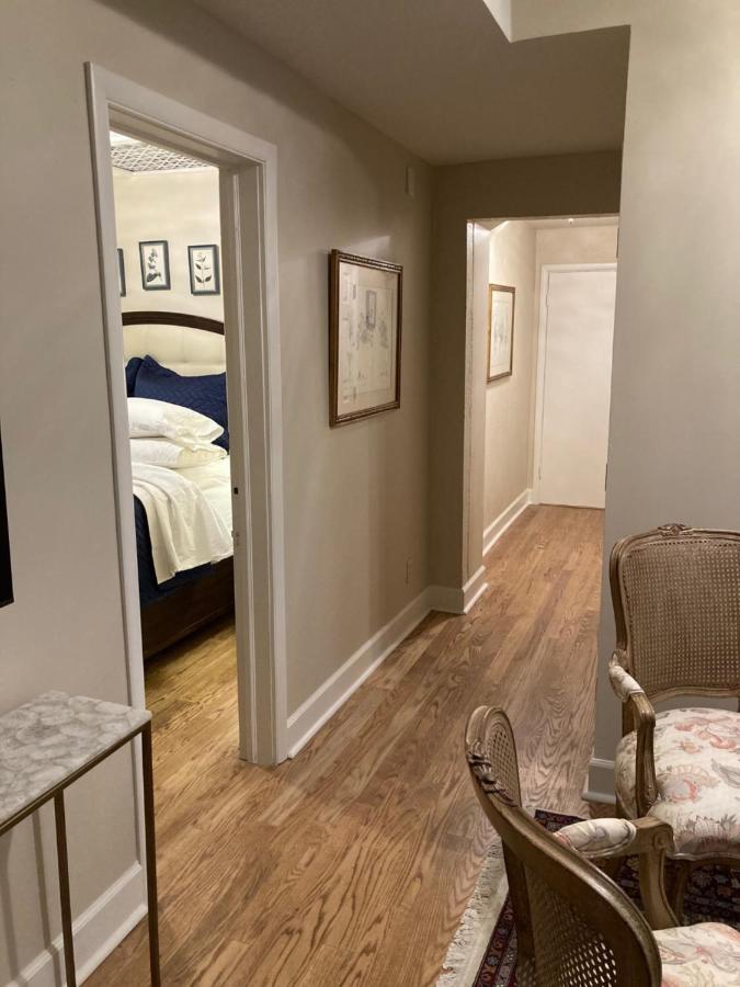 Apartment Pineapple House, Cozy Garden Apartment, Center! Marble-tiled Bathroom! Free Parking!