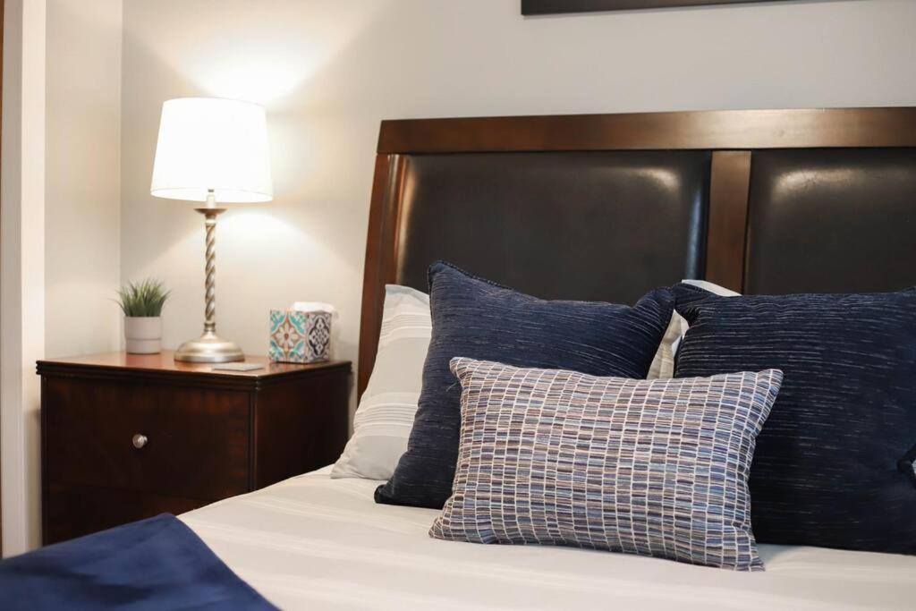 Apartment New Modern W/ Beautiful Finishes! *