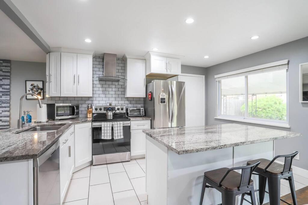 Apartment New Modern W/ Beautiful Finishes! Denver