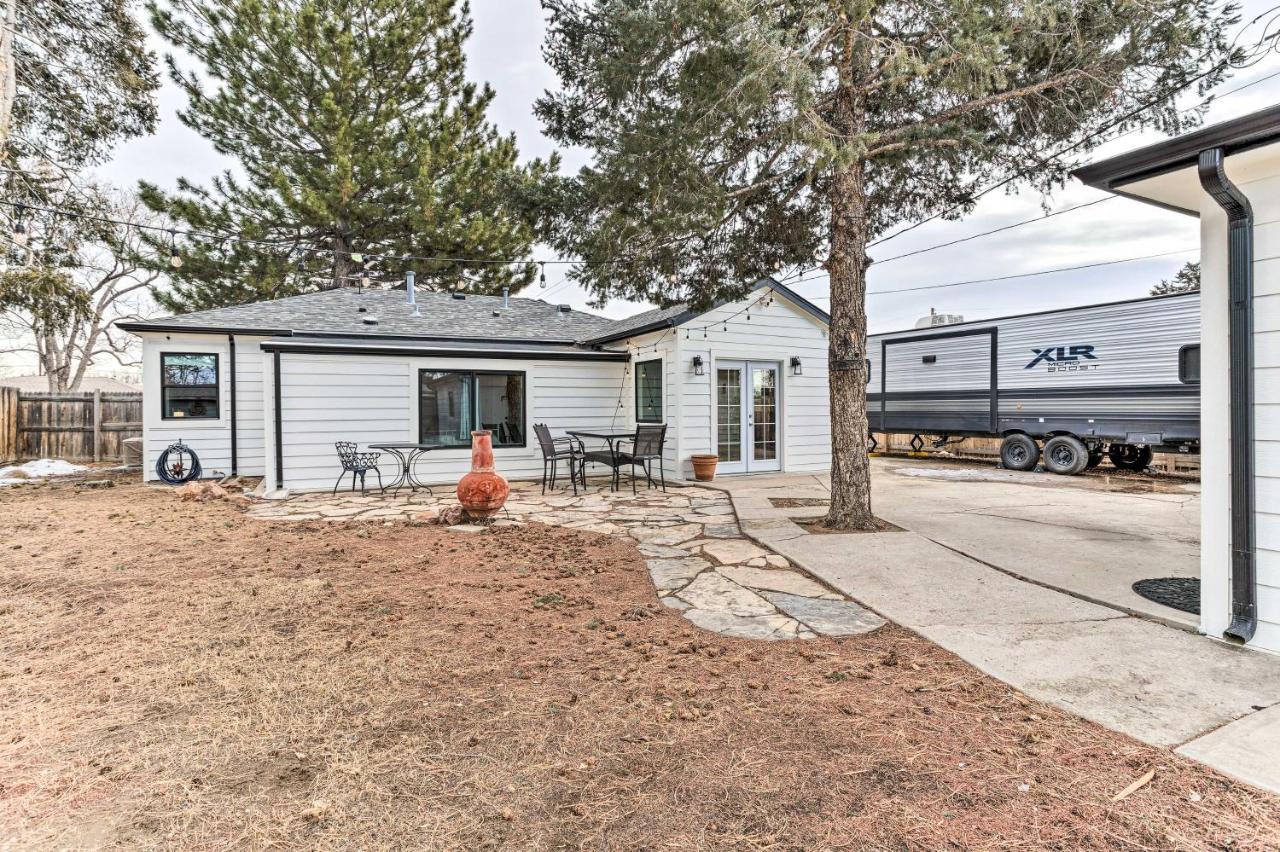 With Fire Pit 3 Mi To Empower Field Holiday home