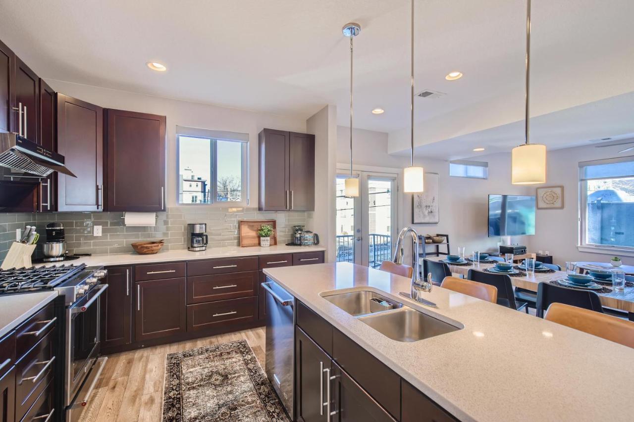 2332 N Clay Street Unit #3 Holiday home *