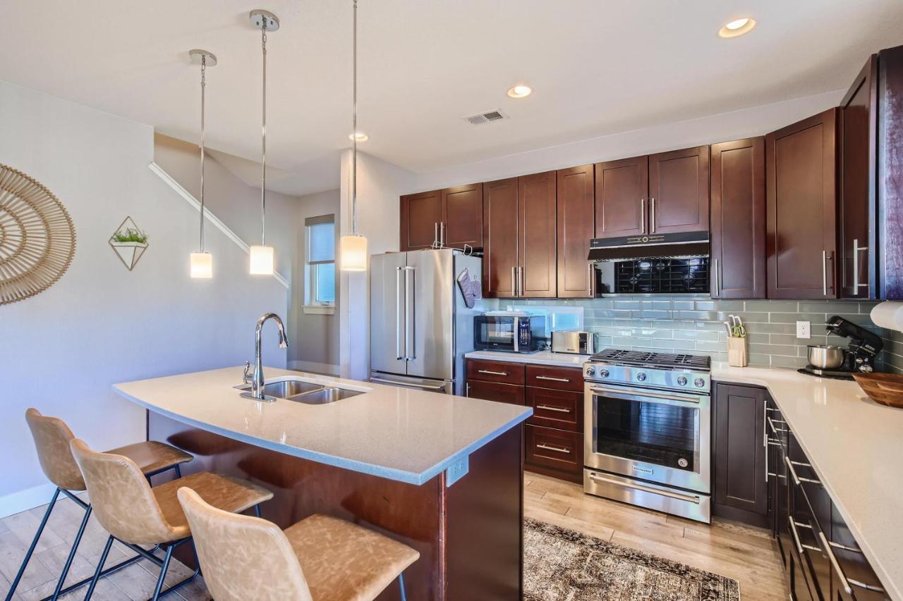 Holiday home 2332 N Clay Street Unit #3 *