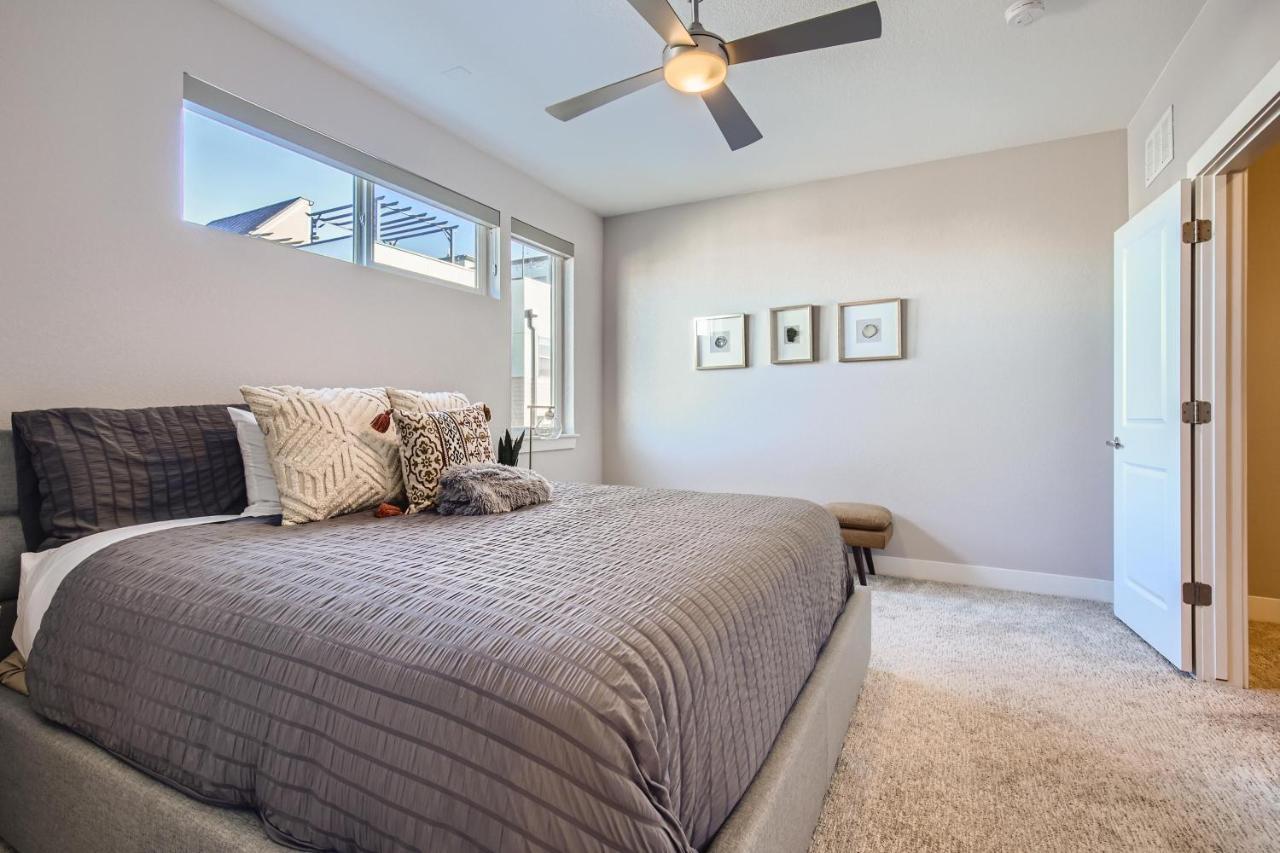 2332 N Clay Street Unit #3 Holiday home