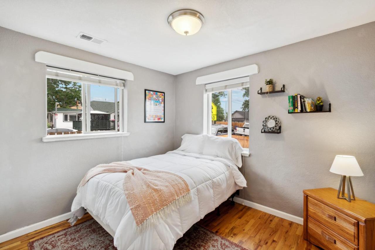 Apt Close To Empower Field Pepsi Center & Apartment Denver