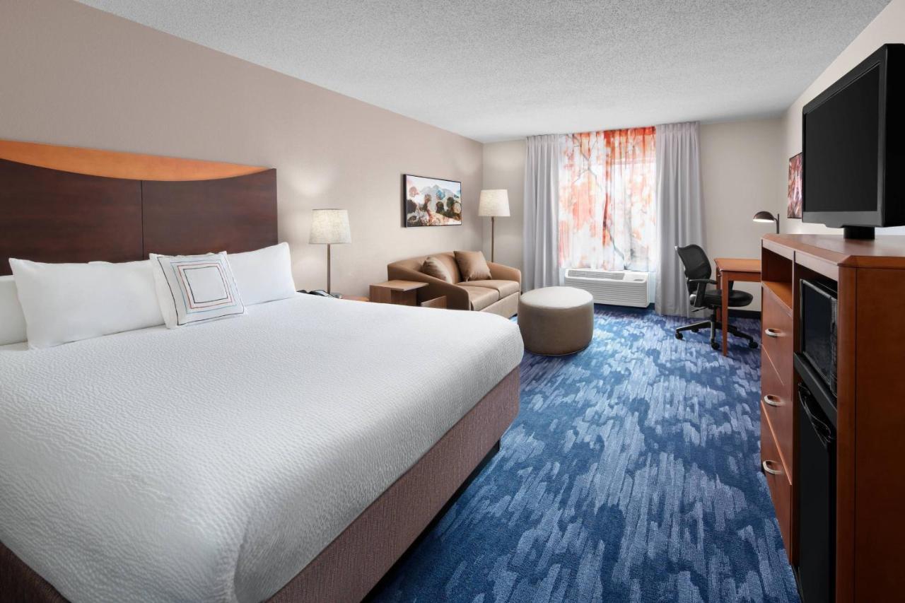 Hotel Fairfield & Airport 3*