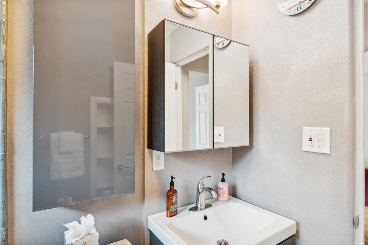 Apartment Apt Close To Empower Field Pepsi Center & Denver