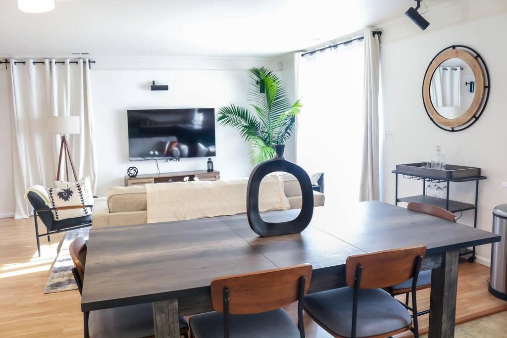 Change Your Altitude In 3br Near Airport W/gameroom Denver