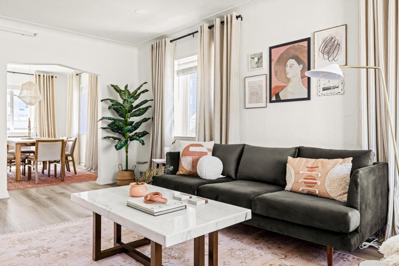 Modern Comfort - King Beds - Walk To Sloans *