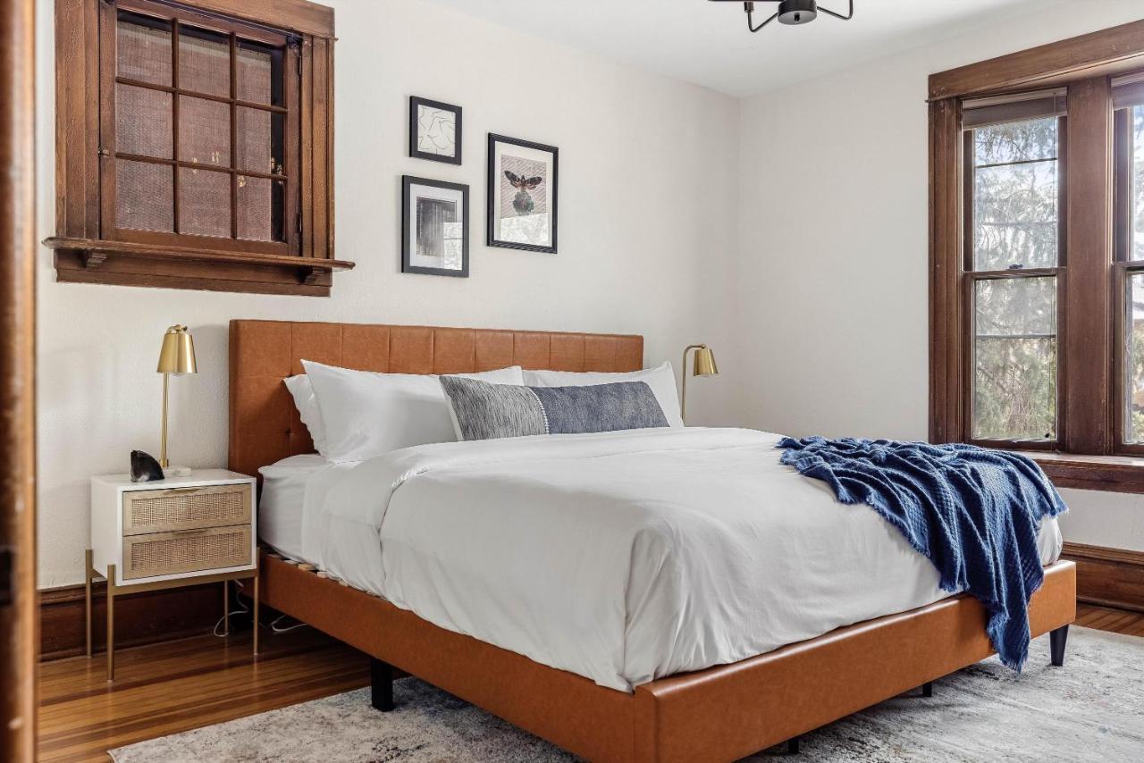 Holiday home Chic Victorian Manor - Sleeps 12 - Congress Park