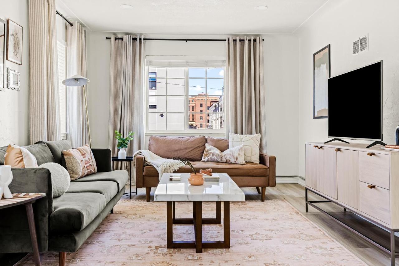 Modern Comfort - King Beds - Walk To Sloans Apartment *