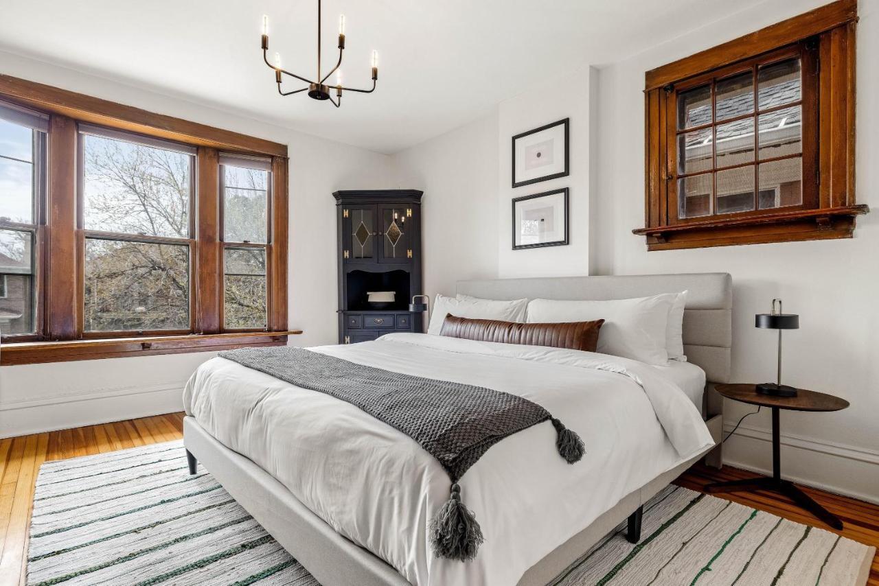 Chic Victorian Manor - Sleeps 12 - Congress Park Holiday home *