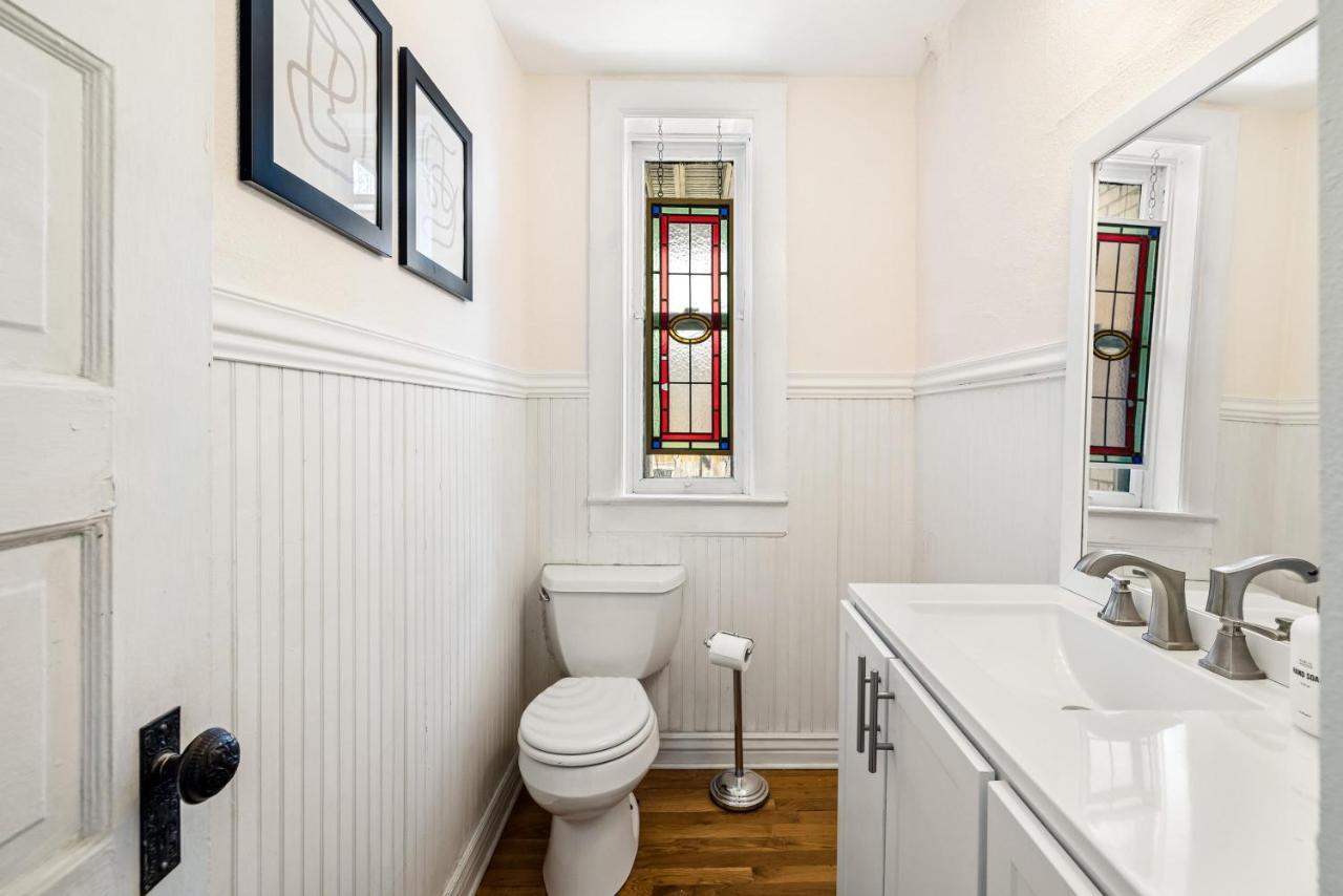 Chic Victorian Manor - Sleeps 12 - Congress Park Denver