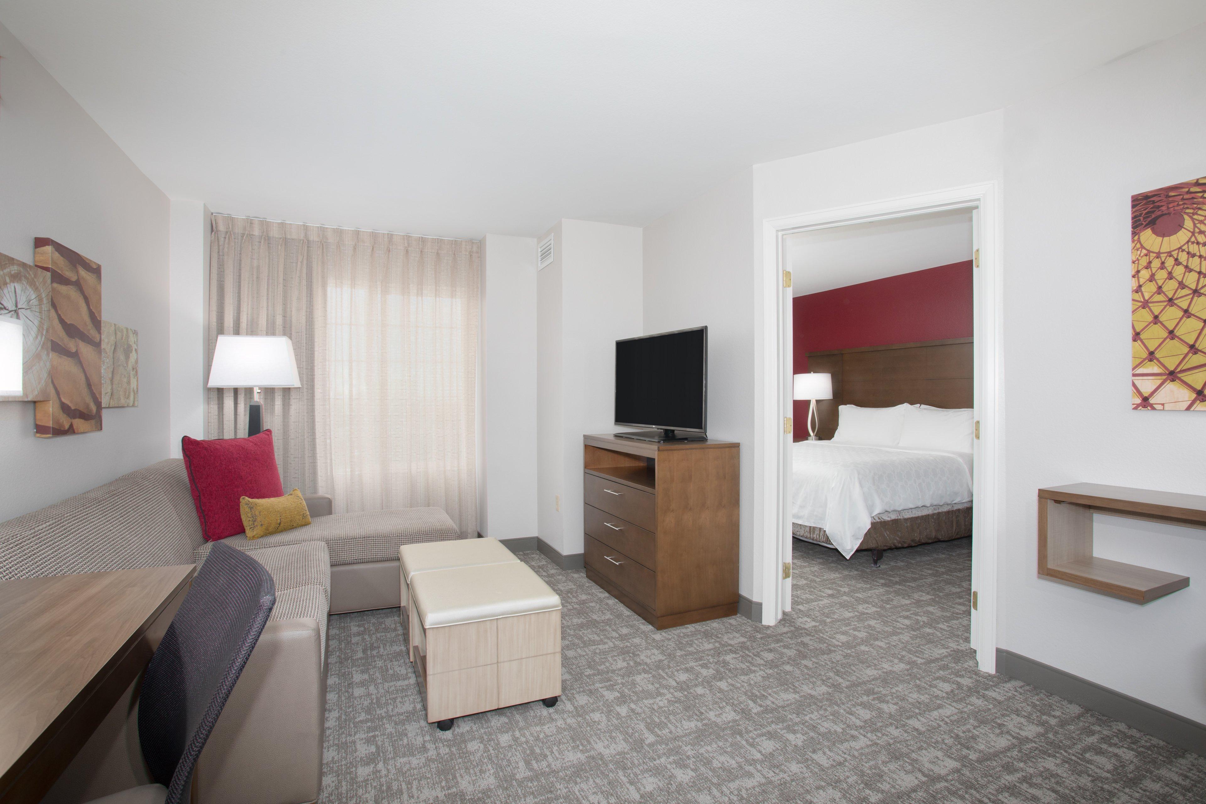 Staybridge International Airport By Ihg Hotel 3*