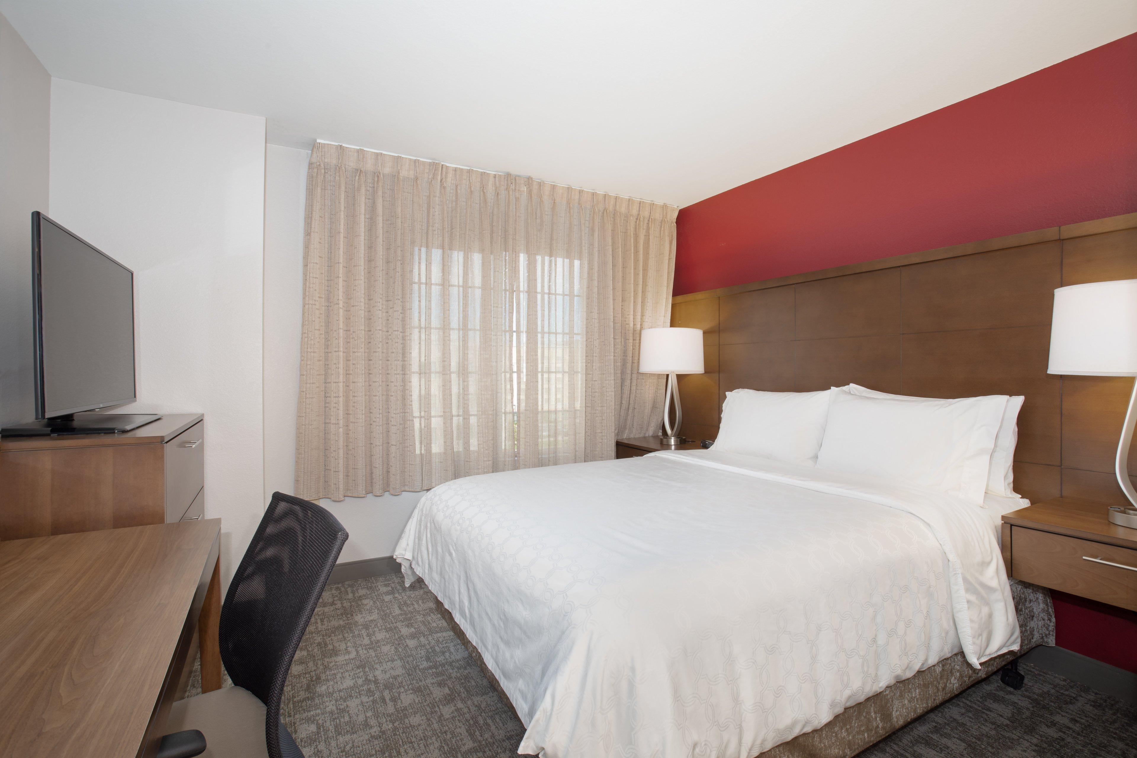 Staybridge International Airport By Ihg 3*