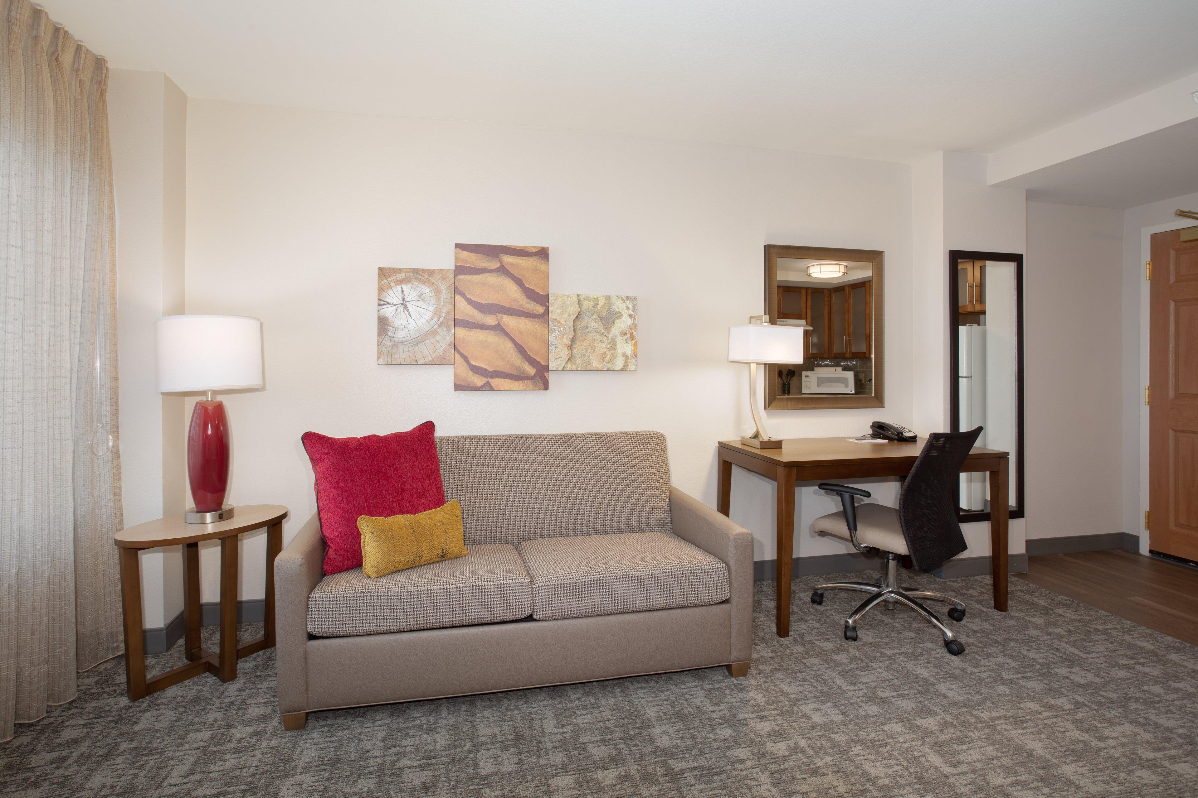 Staybridge International Airport By Ihg Hotel 3*